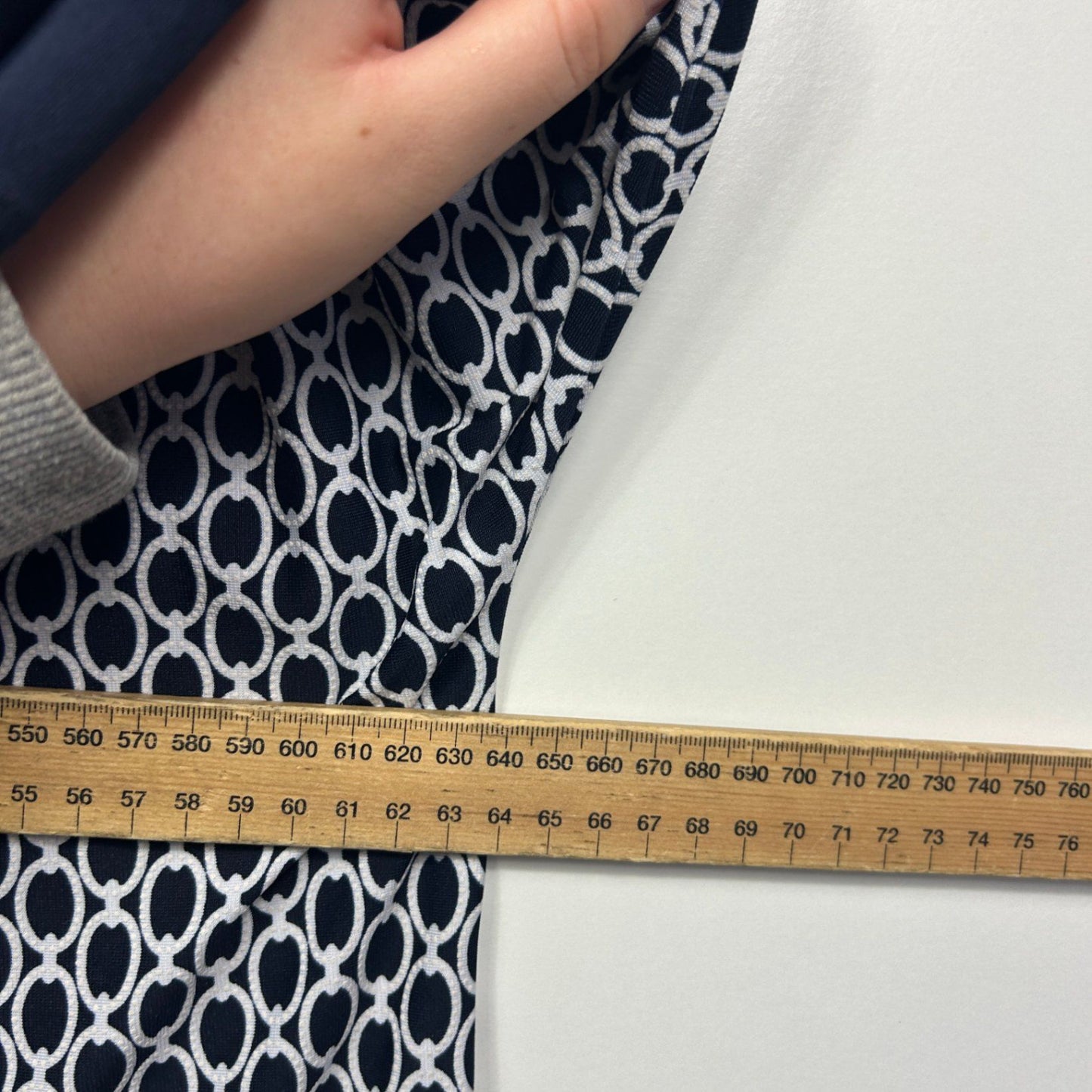 Millers Navy White Long Sleeve Top Size 22 (Fault - Mark)