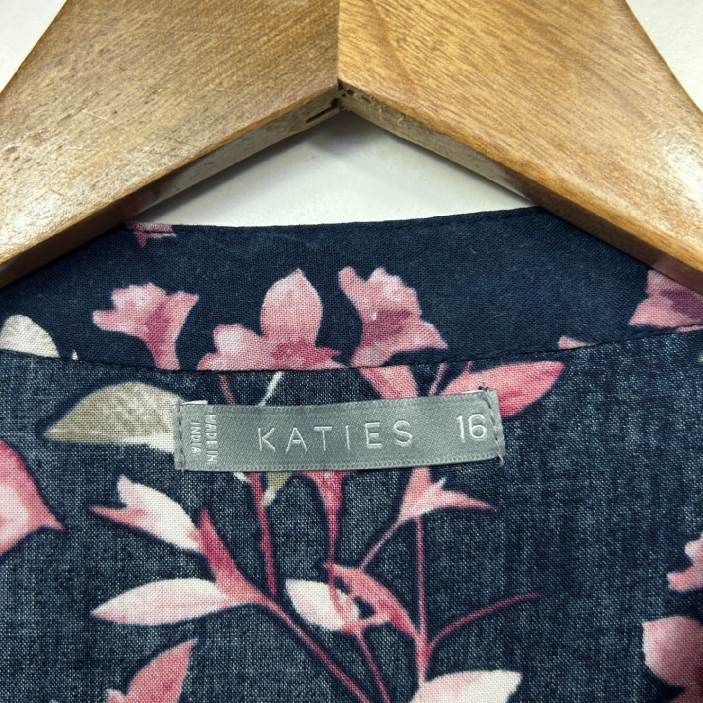 Katies  Navy Pink Floral 3/4 Sleeve Linen Blend Blouse Size 16