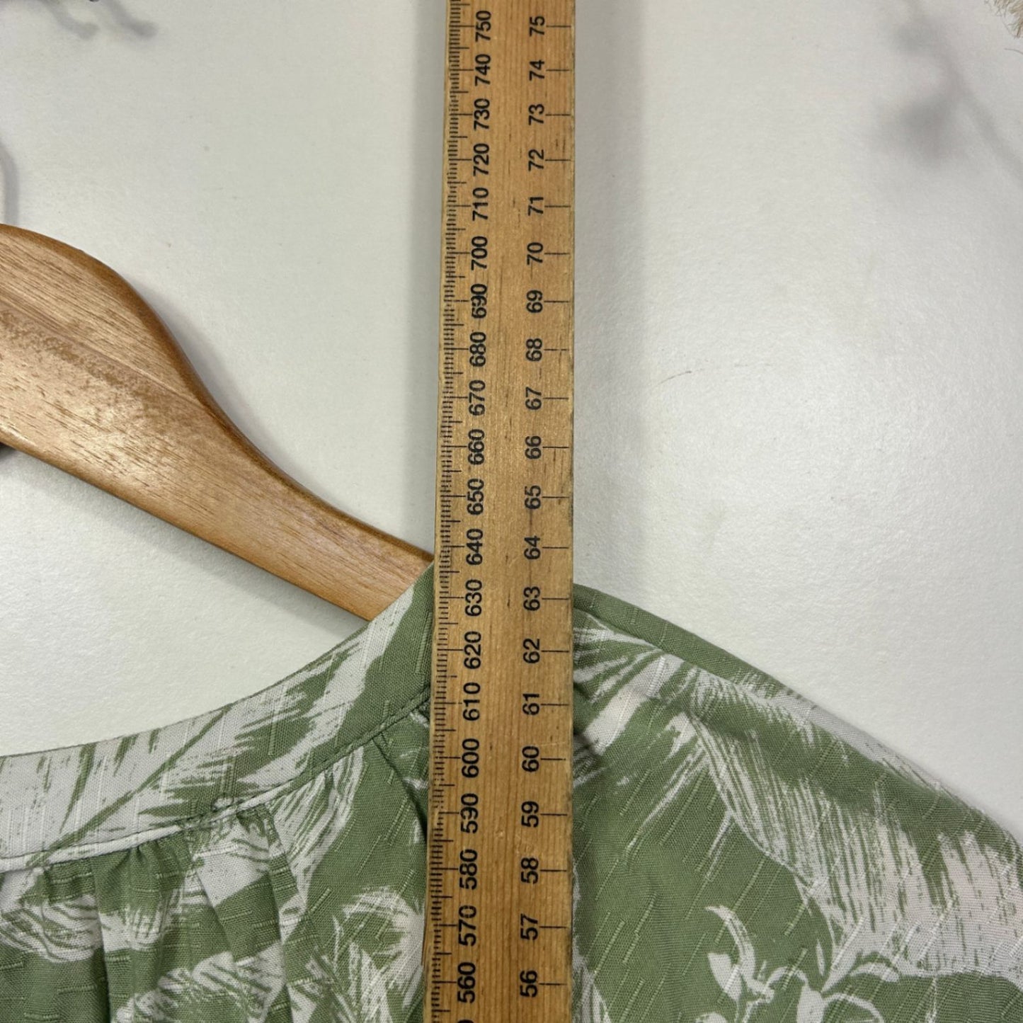 Anko Green Viscose Short Sleeve Leaf Print Round Neck Casual Blouse Top Size 14