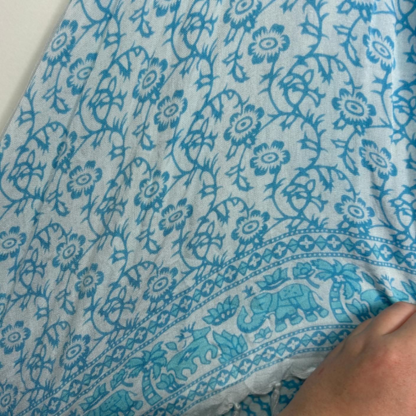 Boho Hippie Blue White Paisley Sequins Sleeveless Vest Open Front Kimono Top