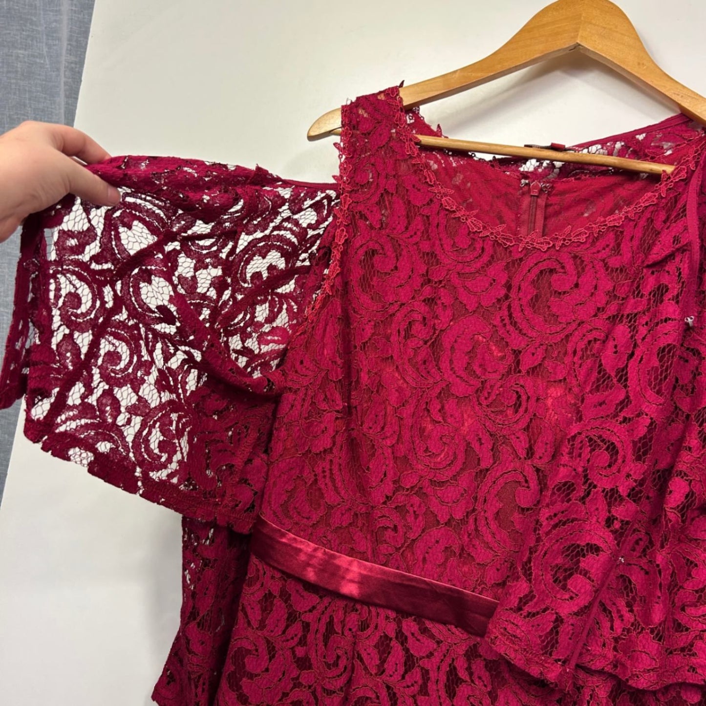 Miss Anne Red Lace Overlay Cocktail Evening Dress Jacket 14