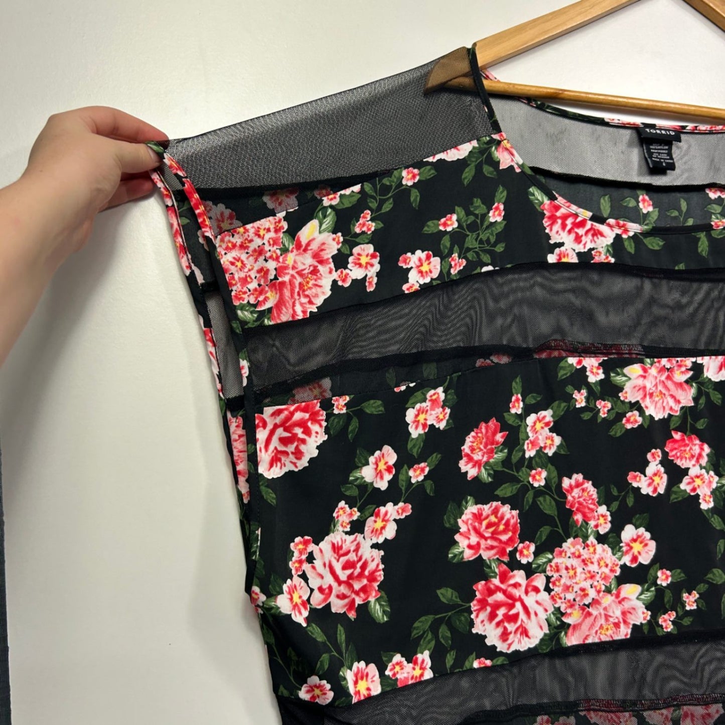 Torrid Black Floral Short Sleeve Mesh Panel Top Size 4XL