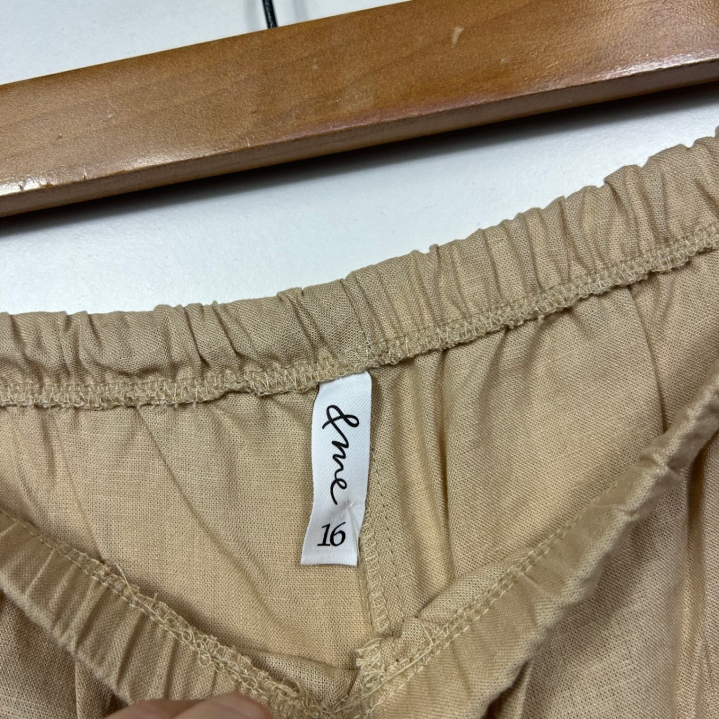 &me Women’s Size 16 Beige Wide Leg Trousers Lightweight Pull-on Linen Blend