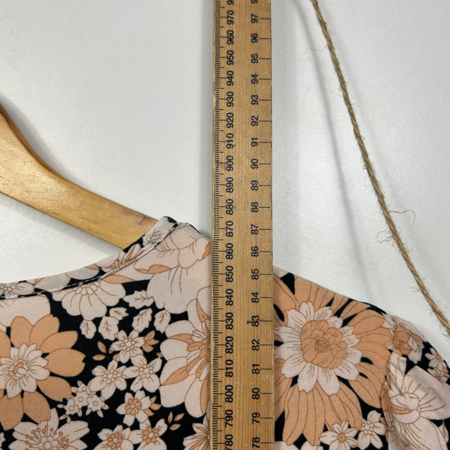 Vine Apparel Beige Viscose Short Sleeve Floral Boho Dress Size 16