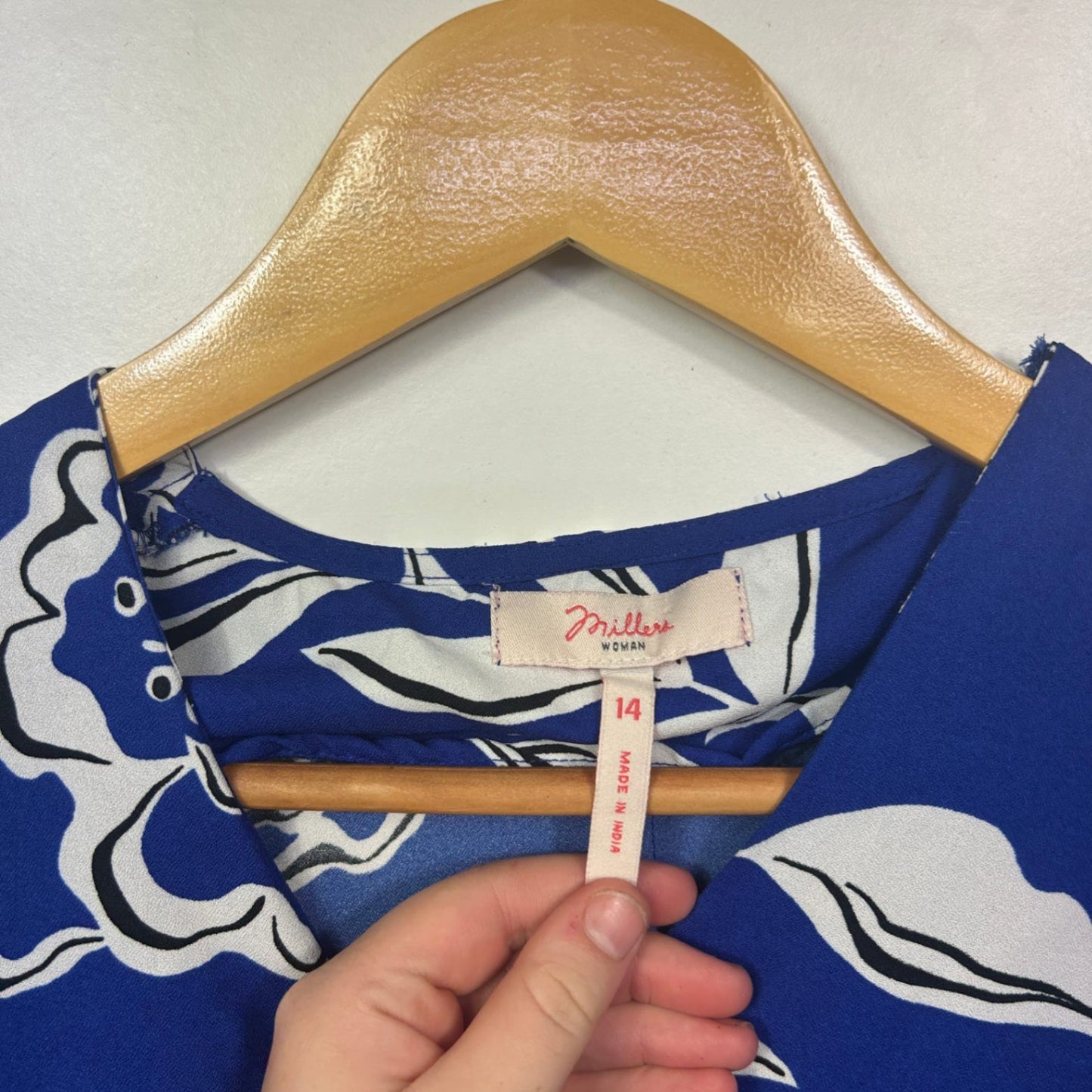 Miller Blue Floral Leaf 3/4 Sleeve Tops Size 14