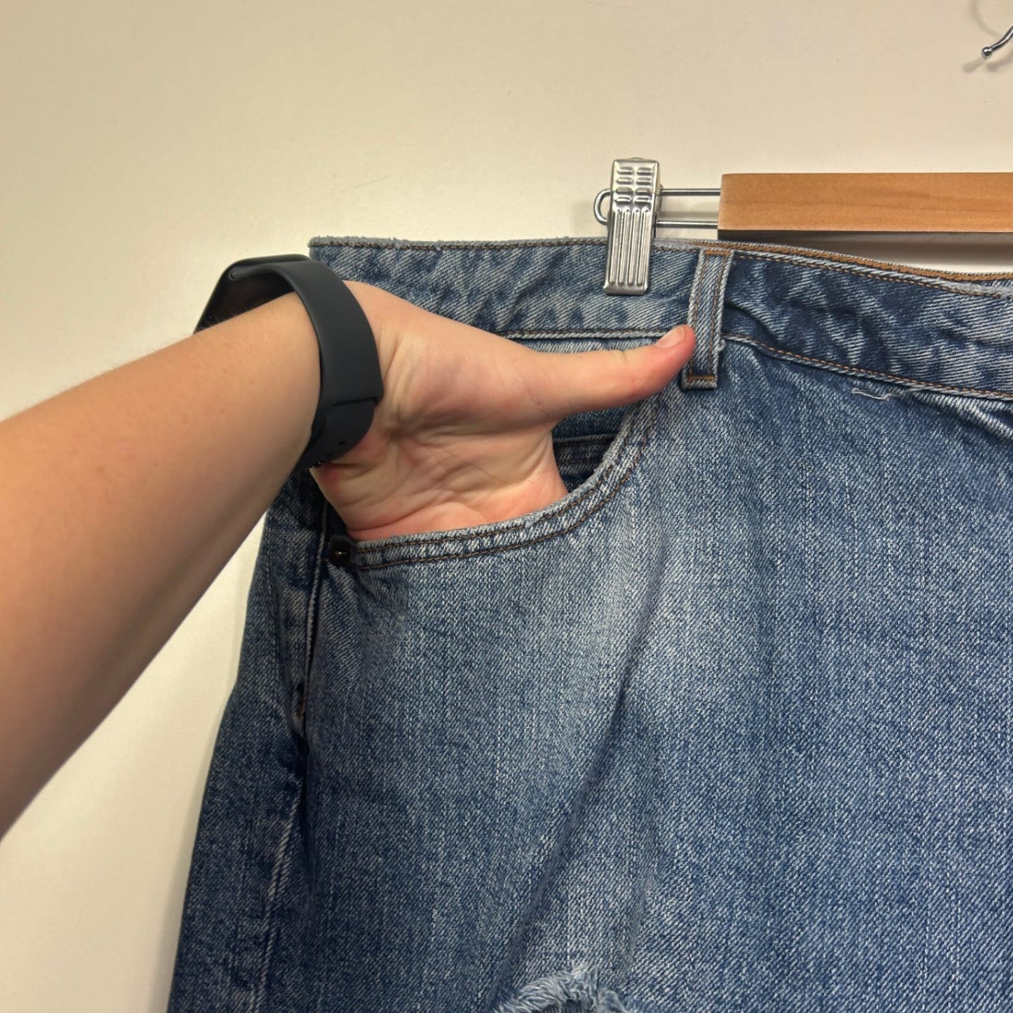 ASOS Blue Distressed Ripped Pockets Denim Jeans Size 24