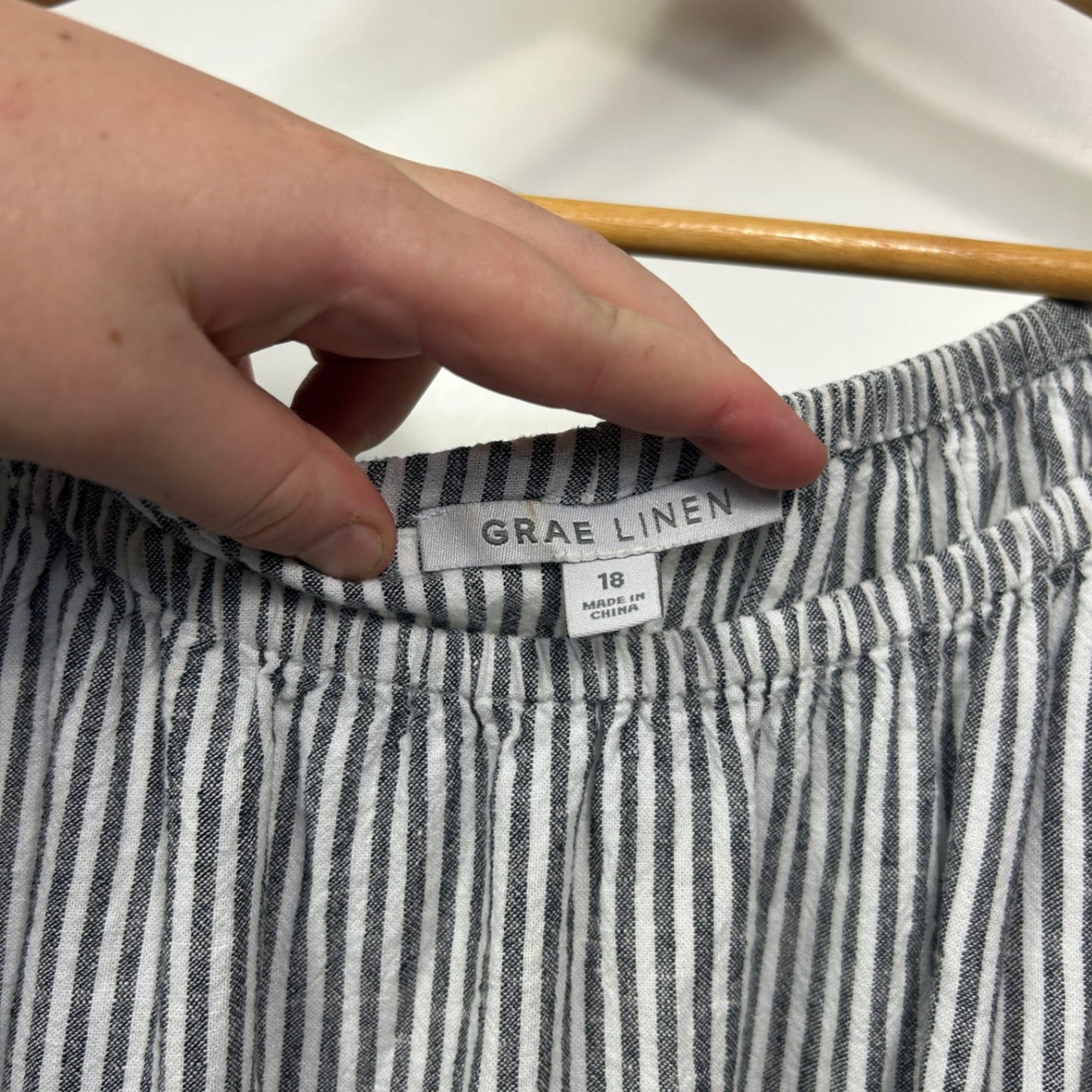 Suzanne Grae Linen Grey White Striped Top Blouse Size 18