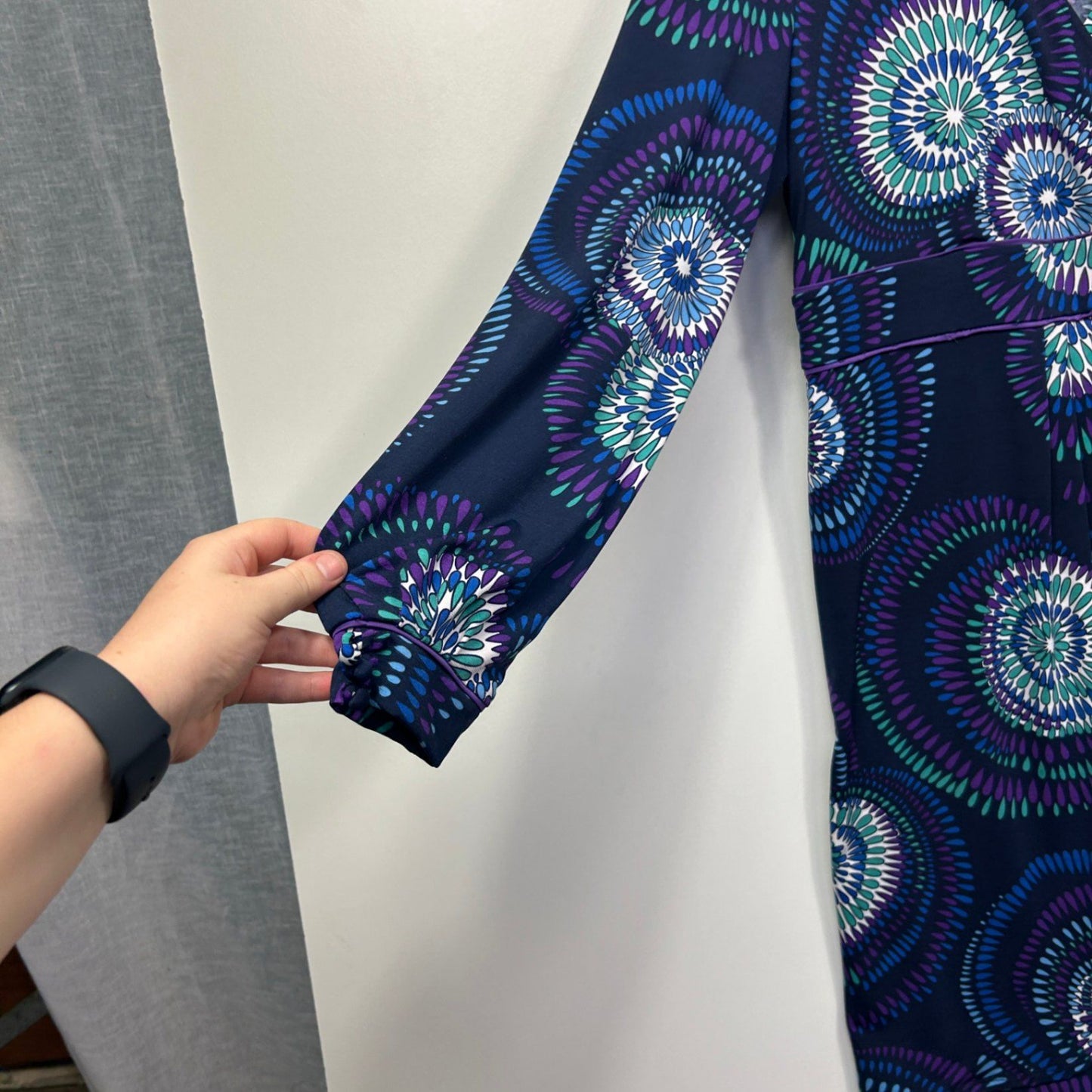 Leona Edmiston Black Blue Long Sleeve V Neck Dress Size 16