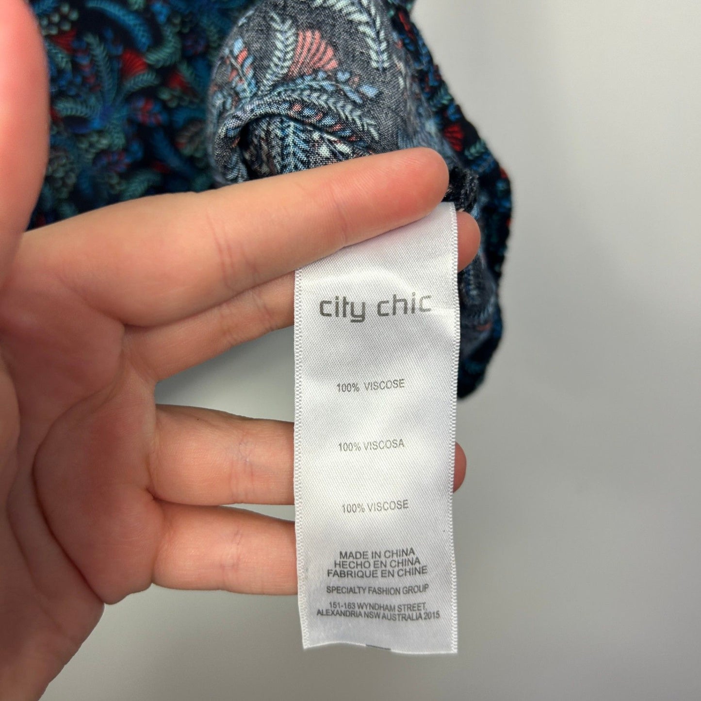 City Chic Womens Black Blue Floral Round Neck Cold Shoulder Top Blouse Size 14