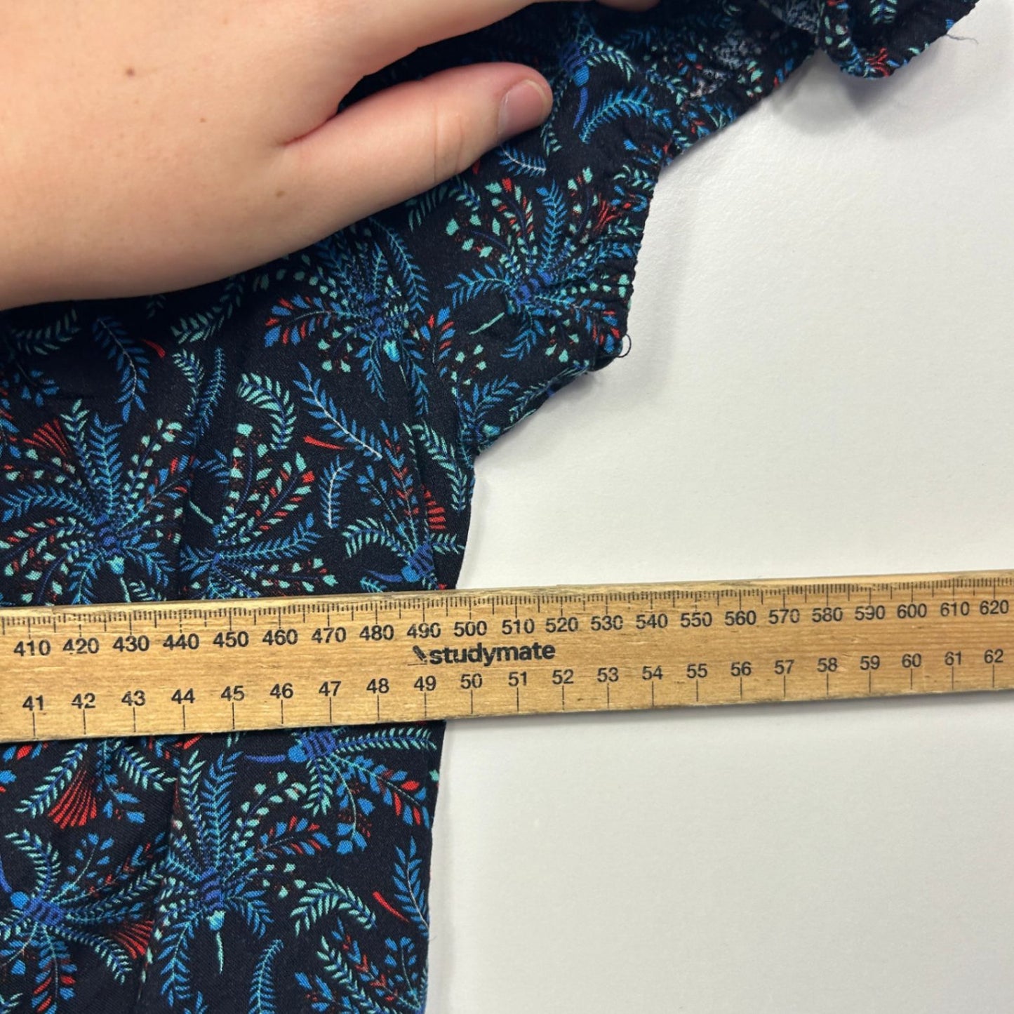 City Chic Womens Black Blue Floral Round Neck Cold Shoulder Top Blouse Size 14