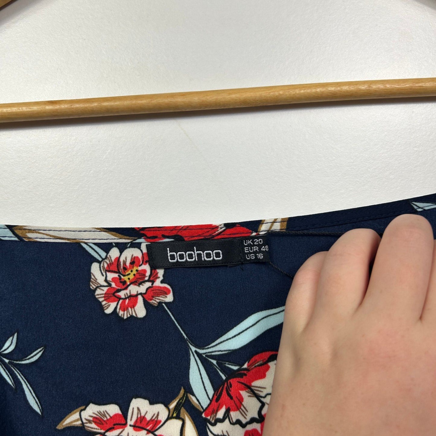 New Boohoo Navy Floral Cold Shoulder Puff Sleeve Top Size 20