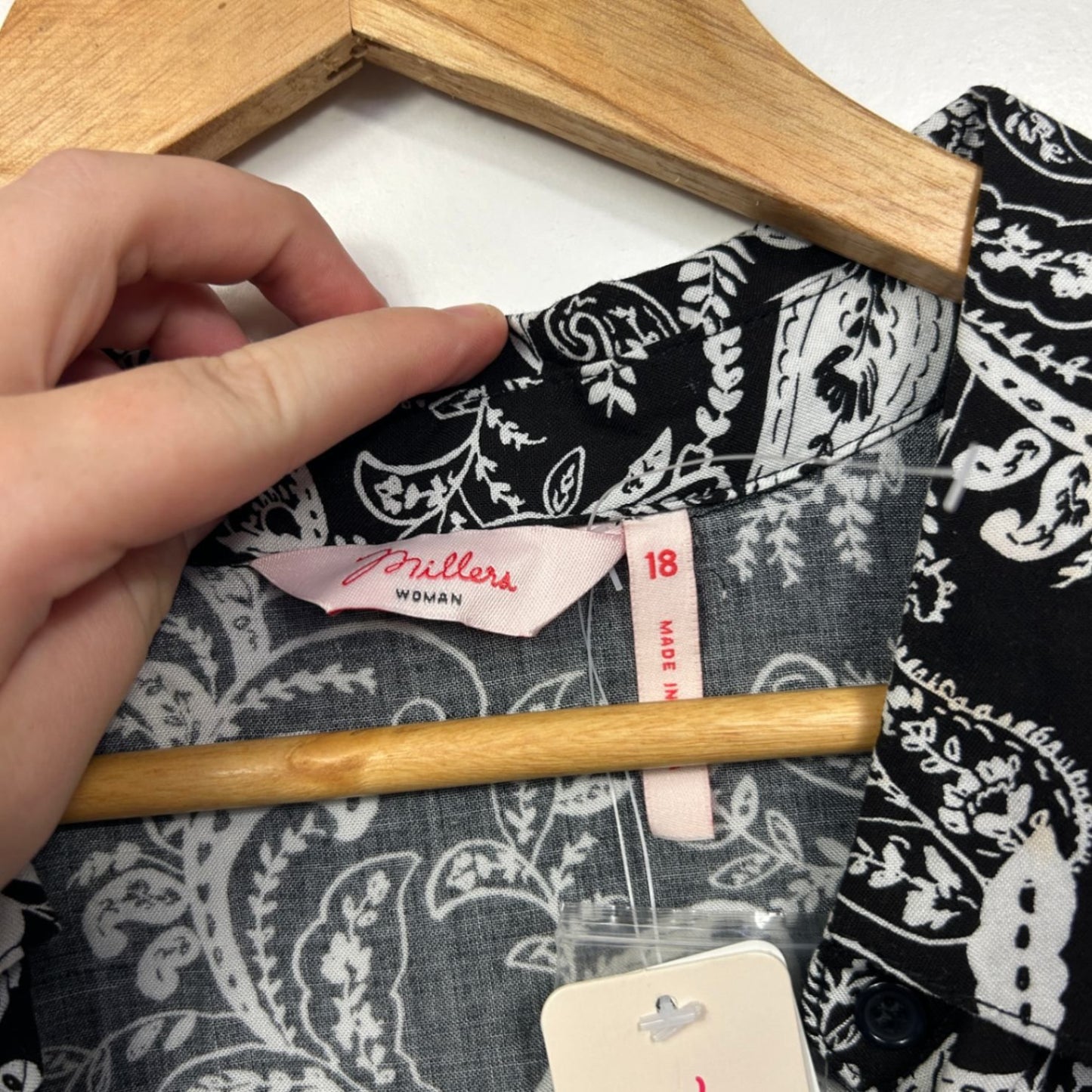 Millers Black White Floral Cotton Sleeveless Collared Shirt Top Size 18