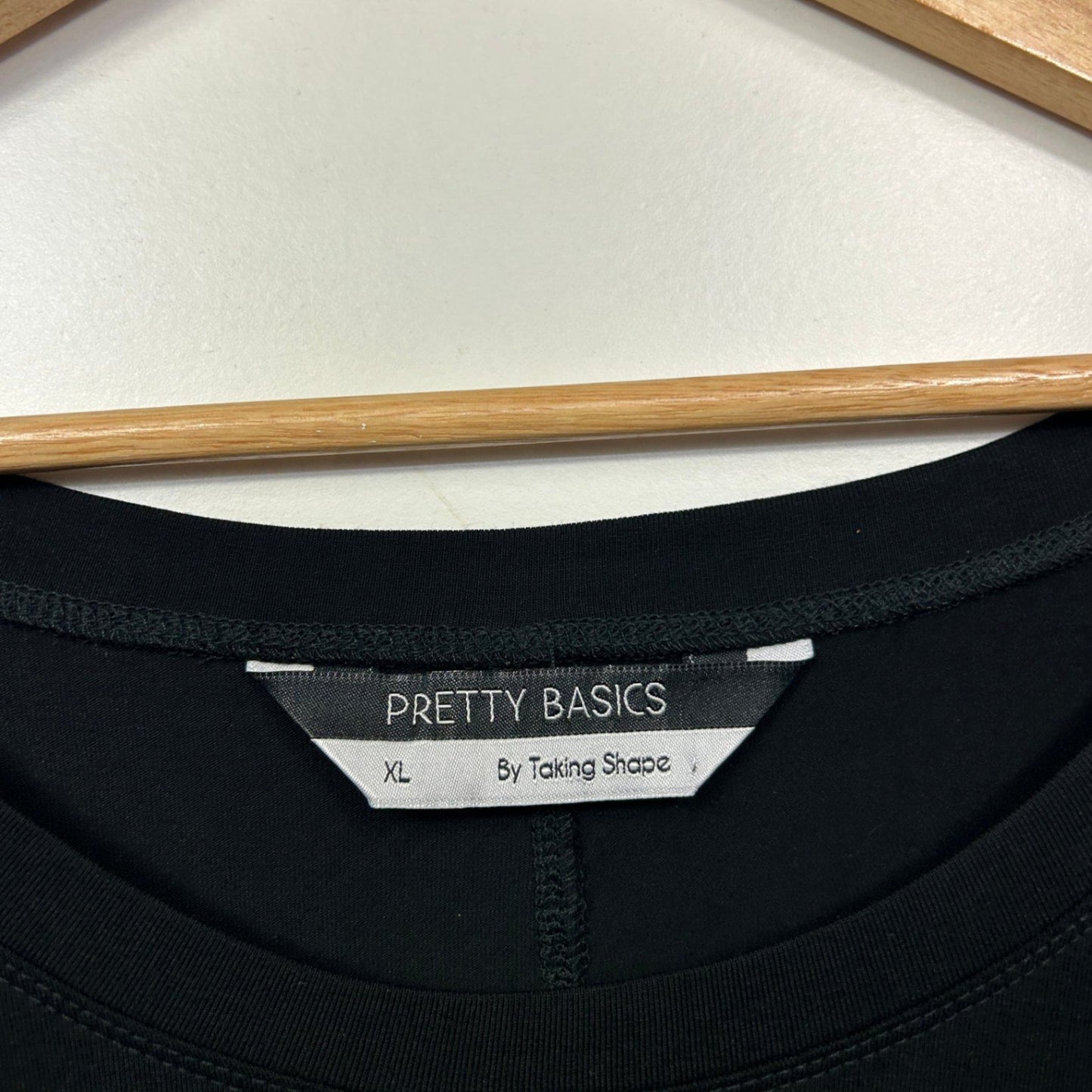 Taking Shape Pretty Basics Black Batwing Sleeve Tunic Top Size 22 Plus XL