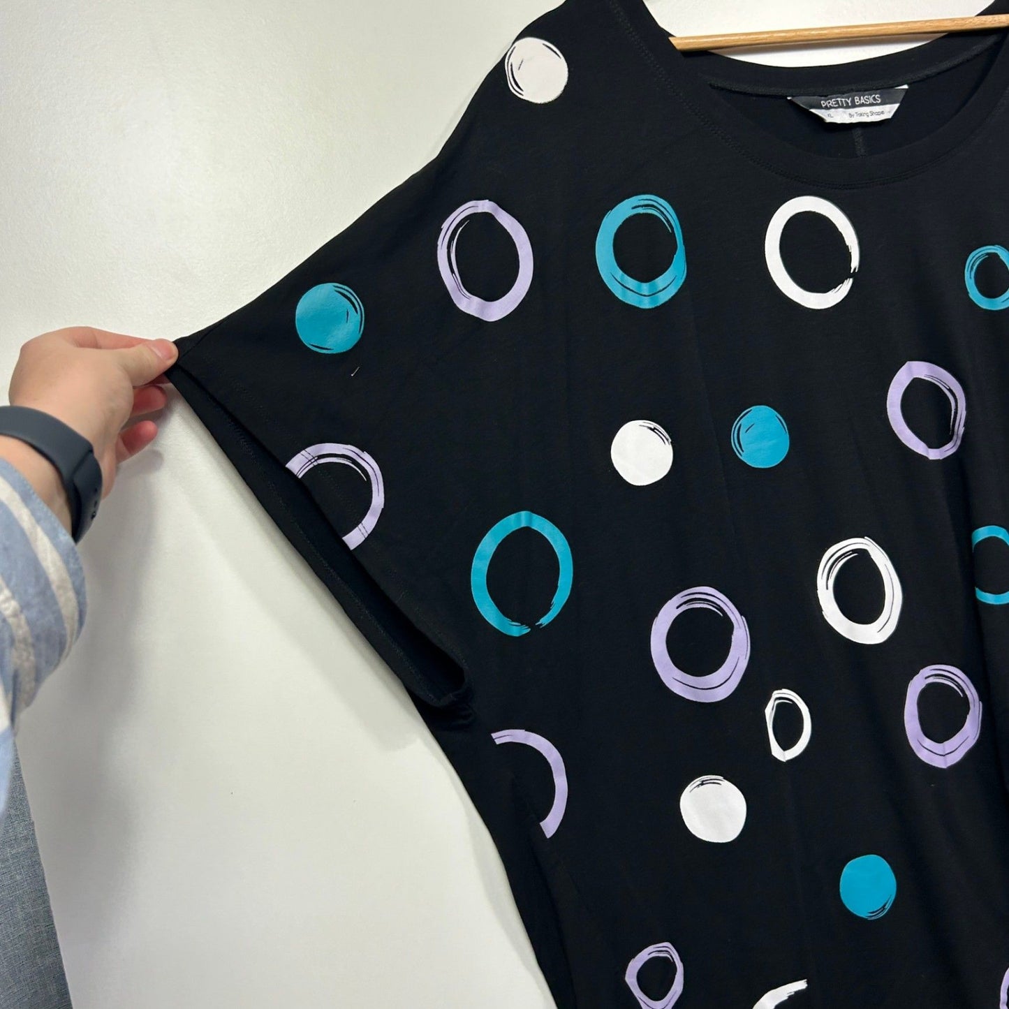 Taking Shape Pretty Basics Black Batwing Sleeve Tunic Top Size 22 Plus XL