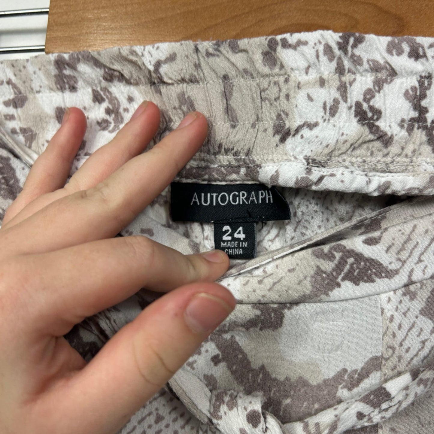 Autograph Pockets Snakeskin Print Wide Leg Cropped Pants Size 24