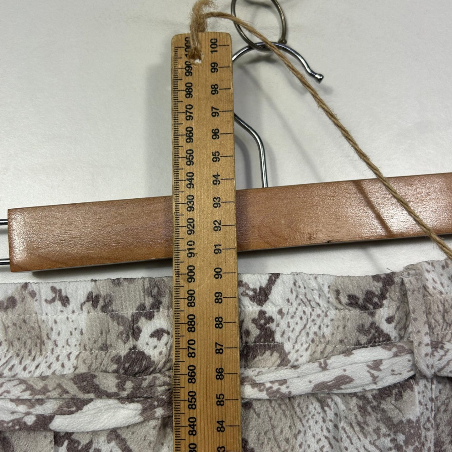 Autograph Pockets Snakeskin Print Wide Leg Cropped Pants Size 24