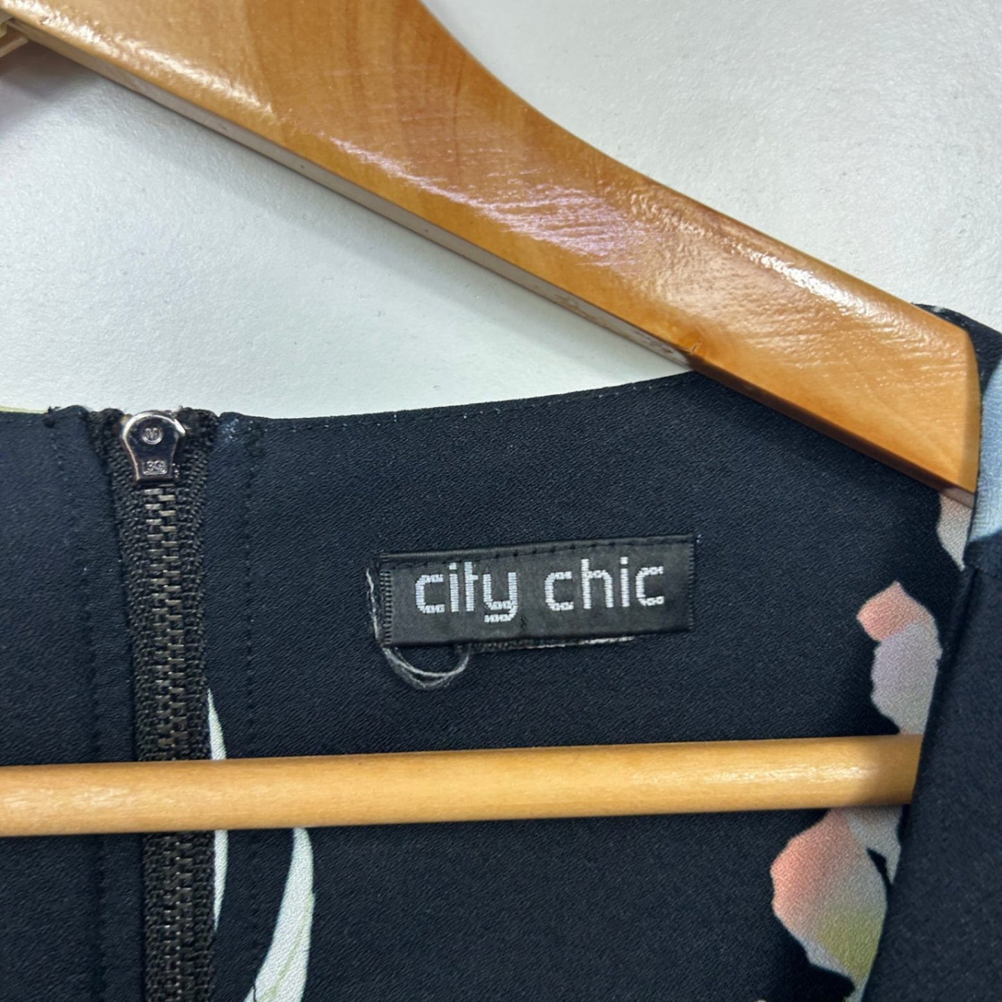 City Chic Black Floral Belted Sleeve Wide Leg Jumpsuit Size 18 - 20?