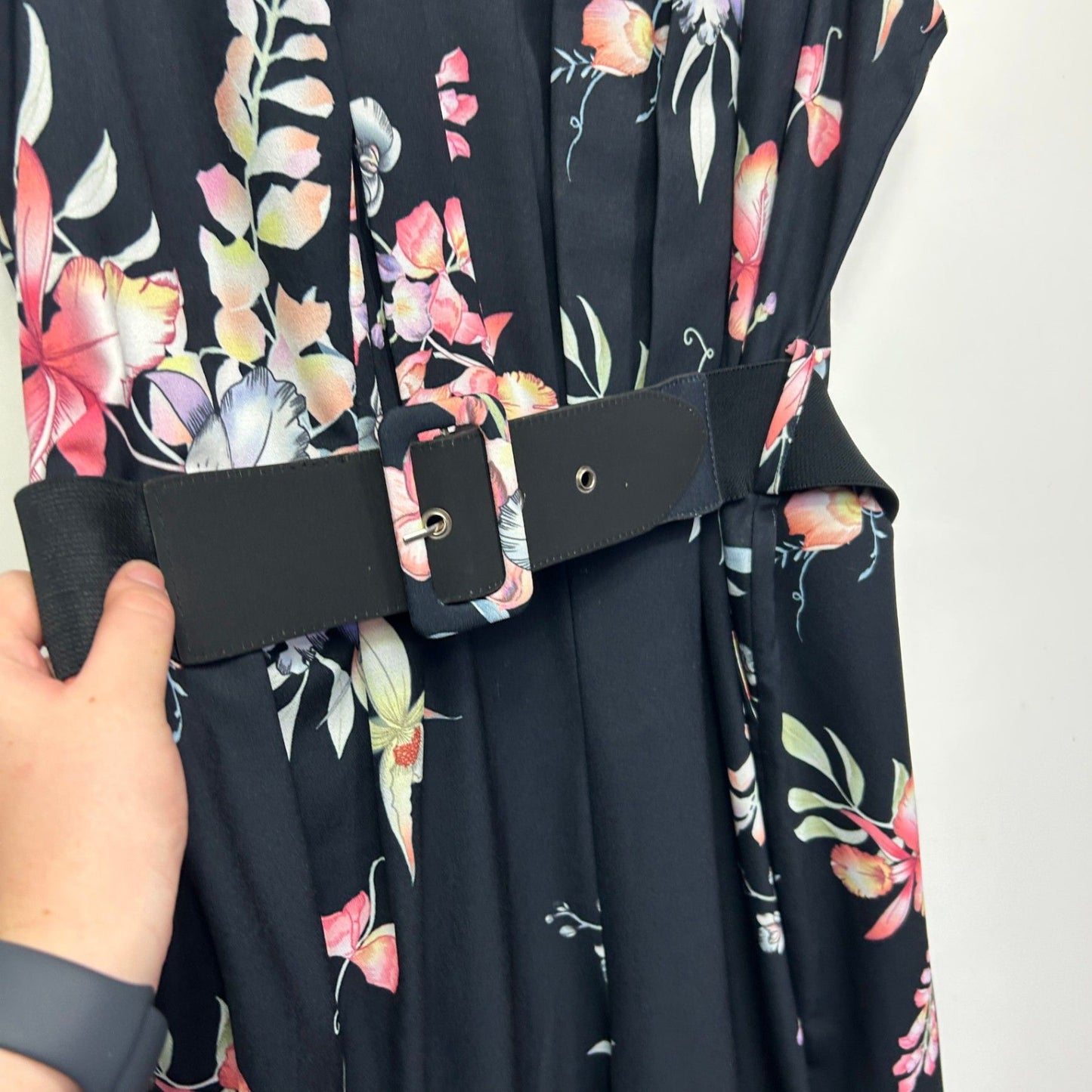 City Chic Black Floral Belted Sleeve Wide Leg Jumpsuit Size 18 - 20?