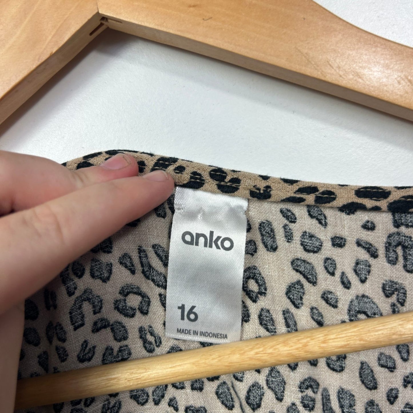 Anko Beige Viscose Blend Animal Print Short Sleeve  Smock Tiered Dress Size 16