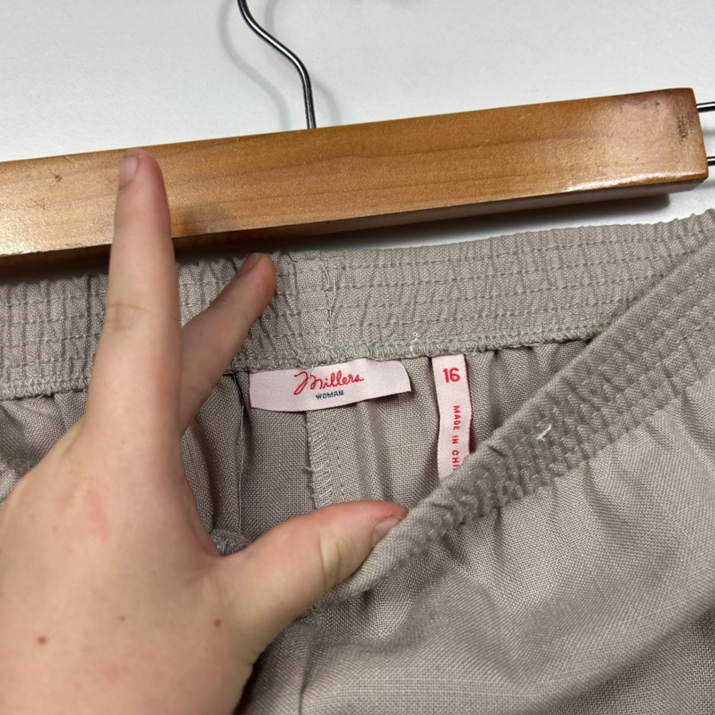 Millers Womens Pockets Beige Shorts Size 16