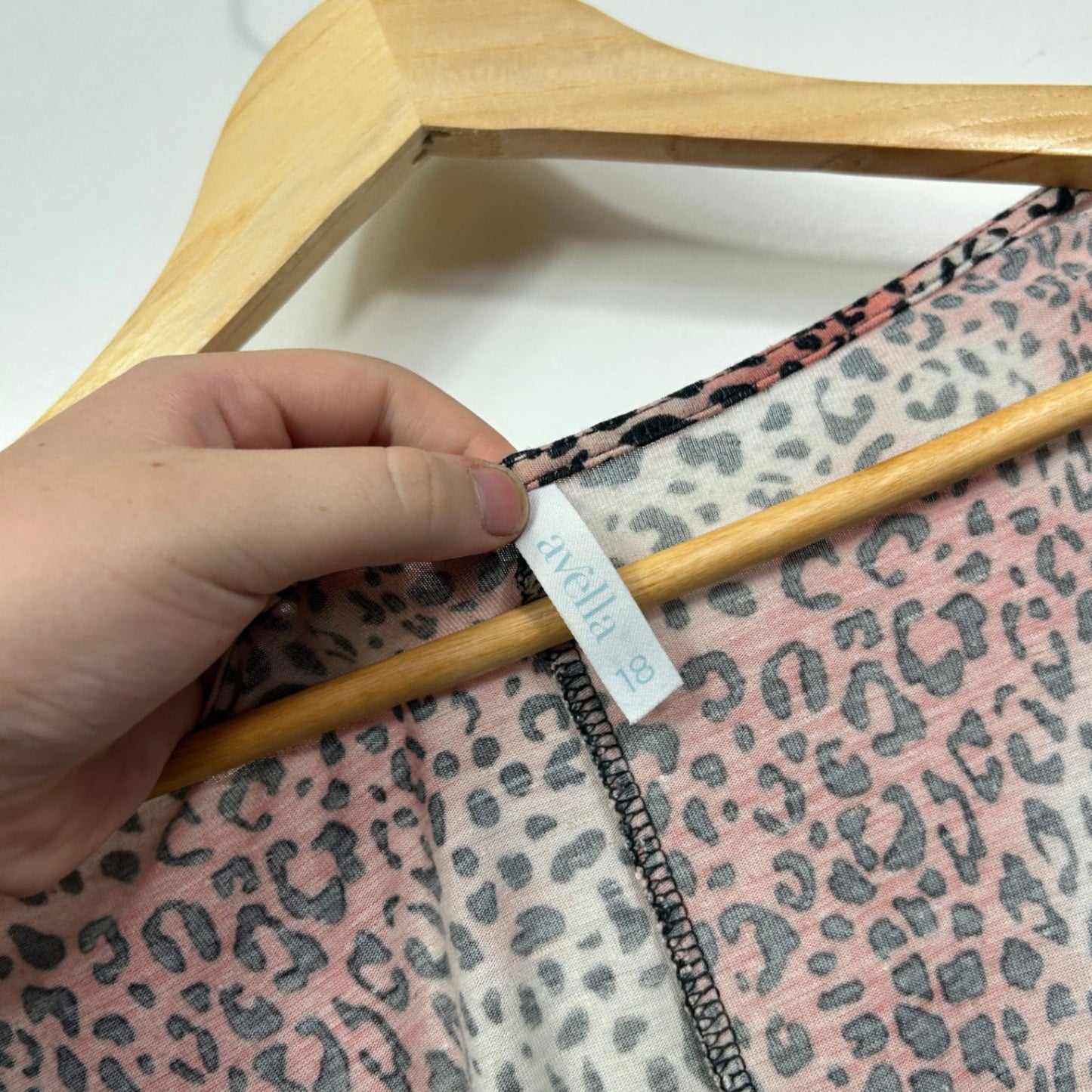 Avella Animal Print Linen Blend Short Sleeve Tunic Top Blouse Size 18