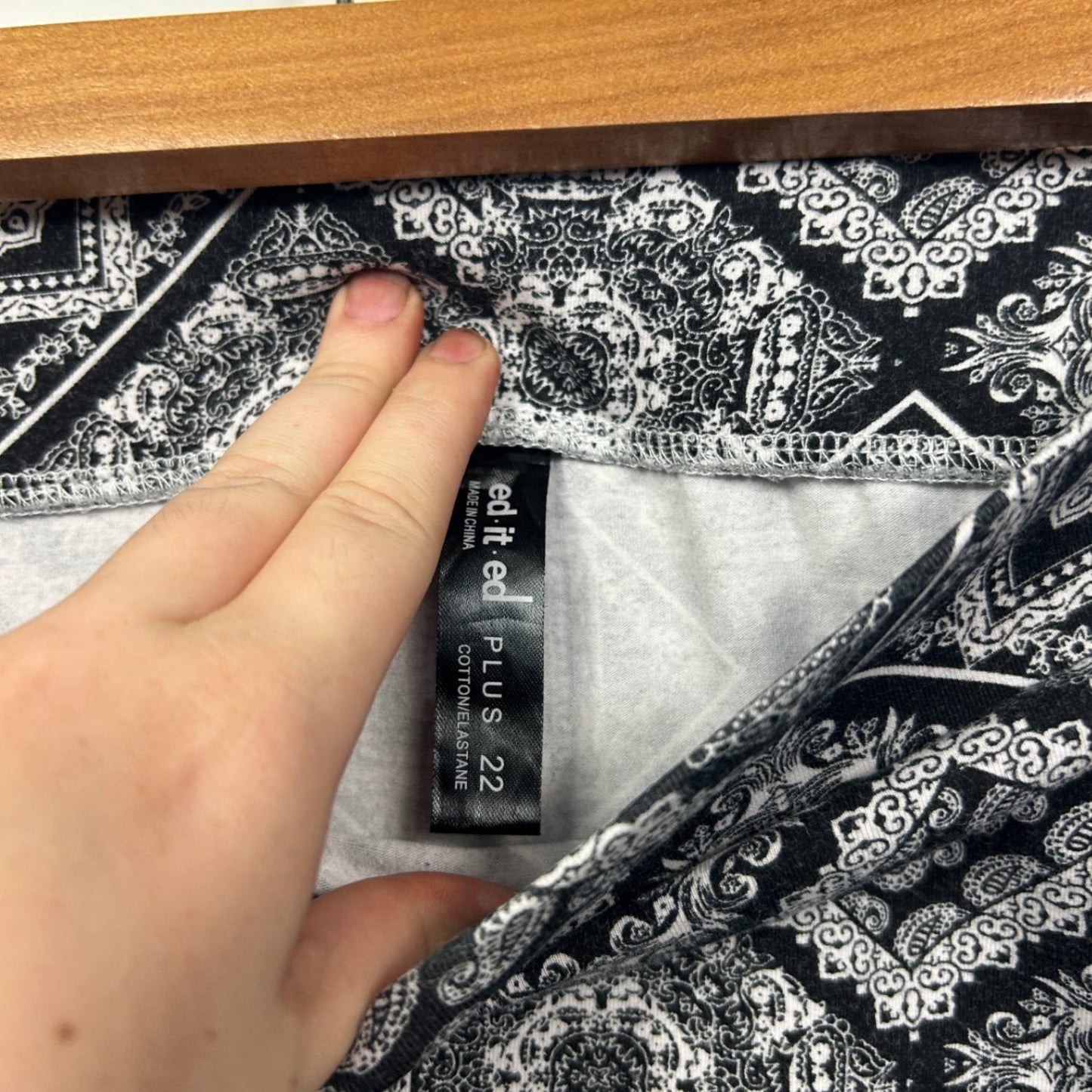 edited Womens Black White Cotton Elastane Pull On Stretch Pencil Skirt Size 22