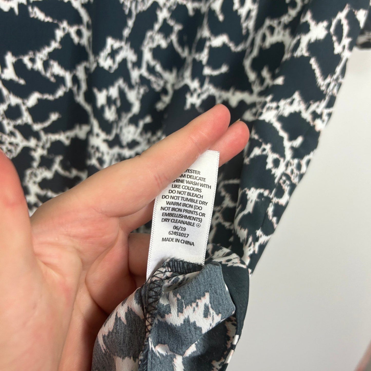 Preview Womens Black White Short Sleeve Top Blouse Size 18