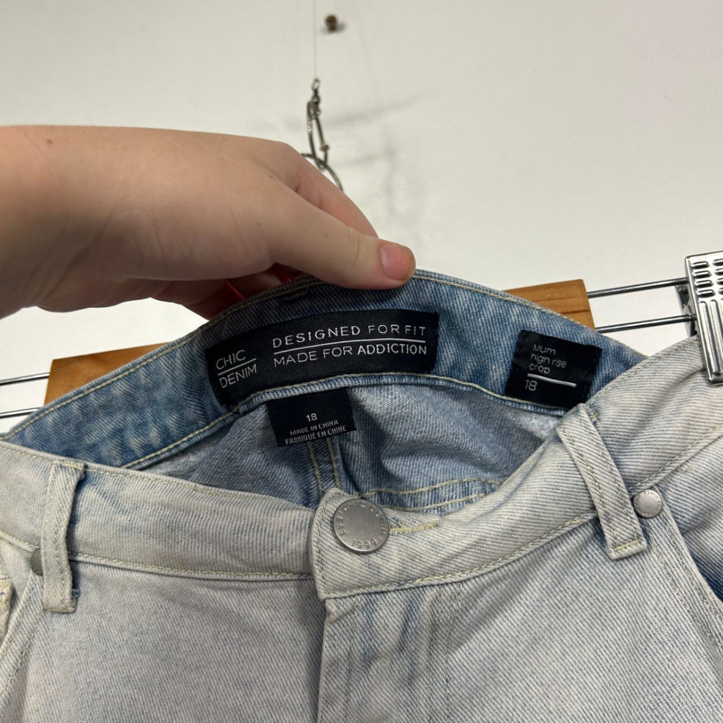 City Chic Denim Womens Light Blue Mum High Rise Crop Jeans Size 18