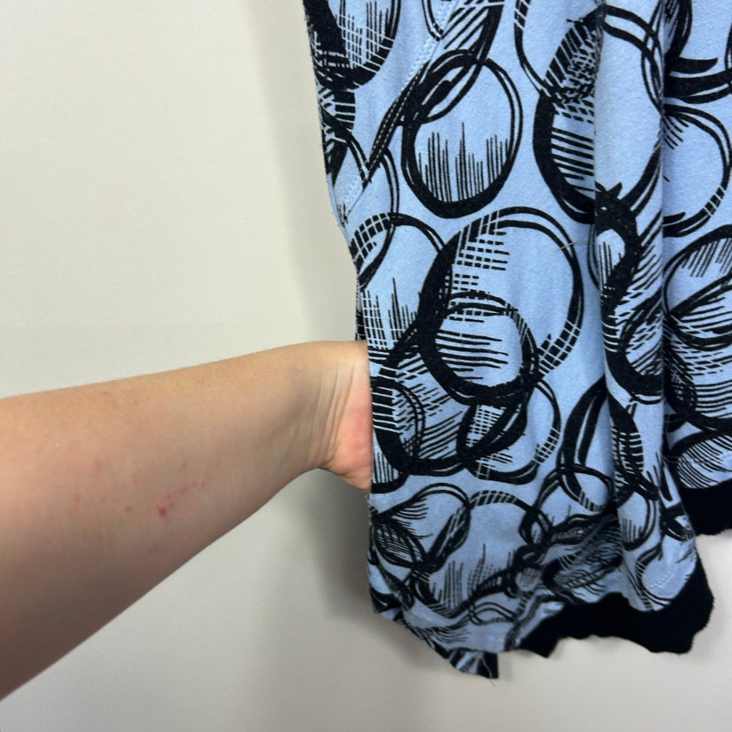 Taking Shape Blue Black Short Sleeve Asymmetric Hems Tunic Top Size 18 - 20