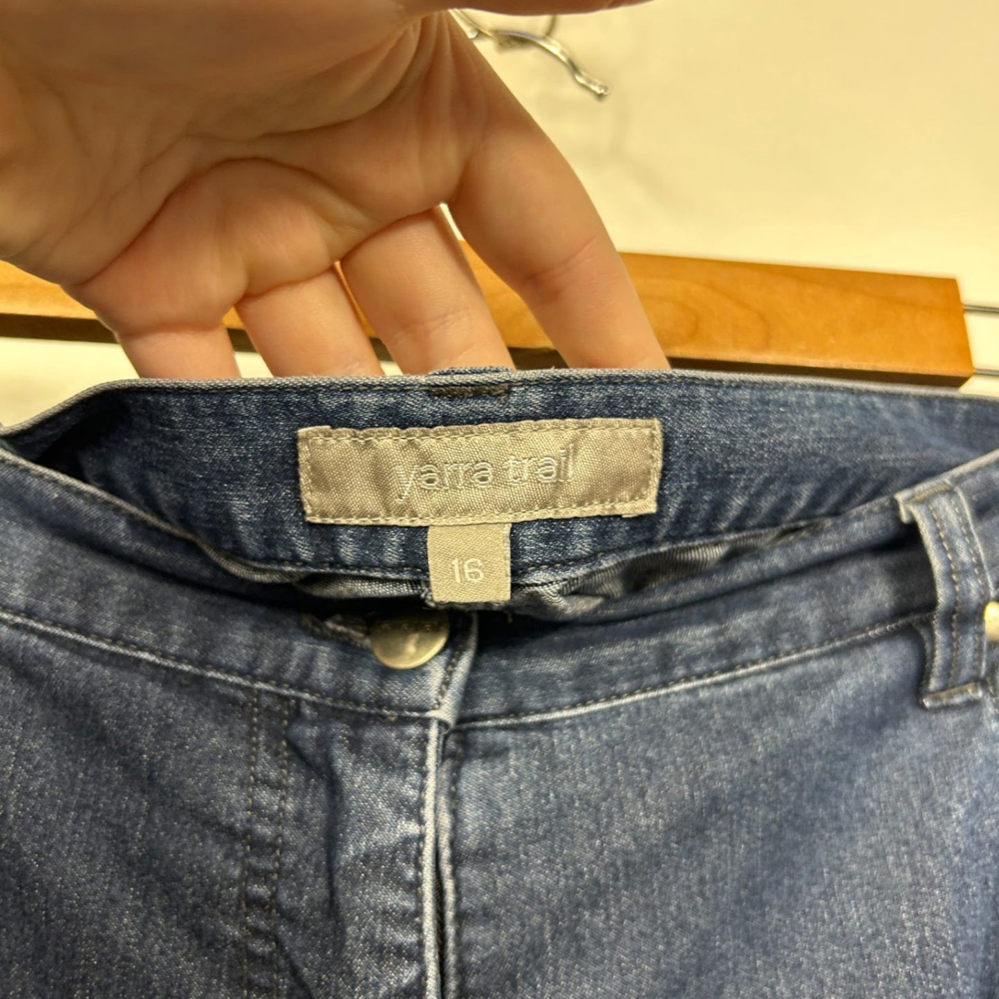 Yarra Trail Womens Blue Straight Leg Jeans Size 16