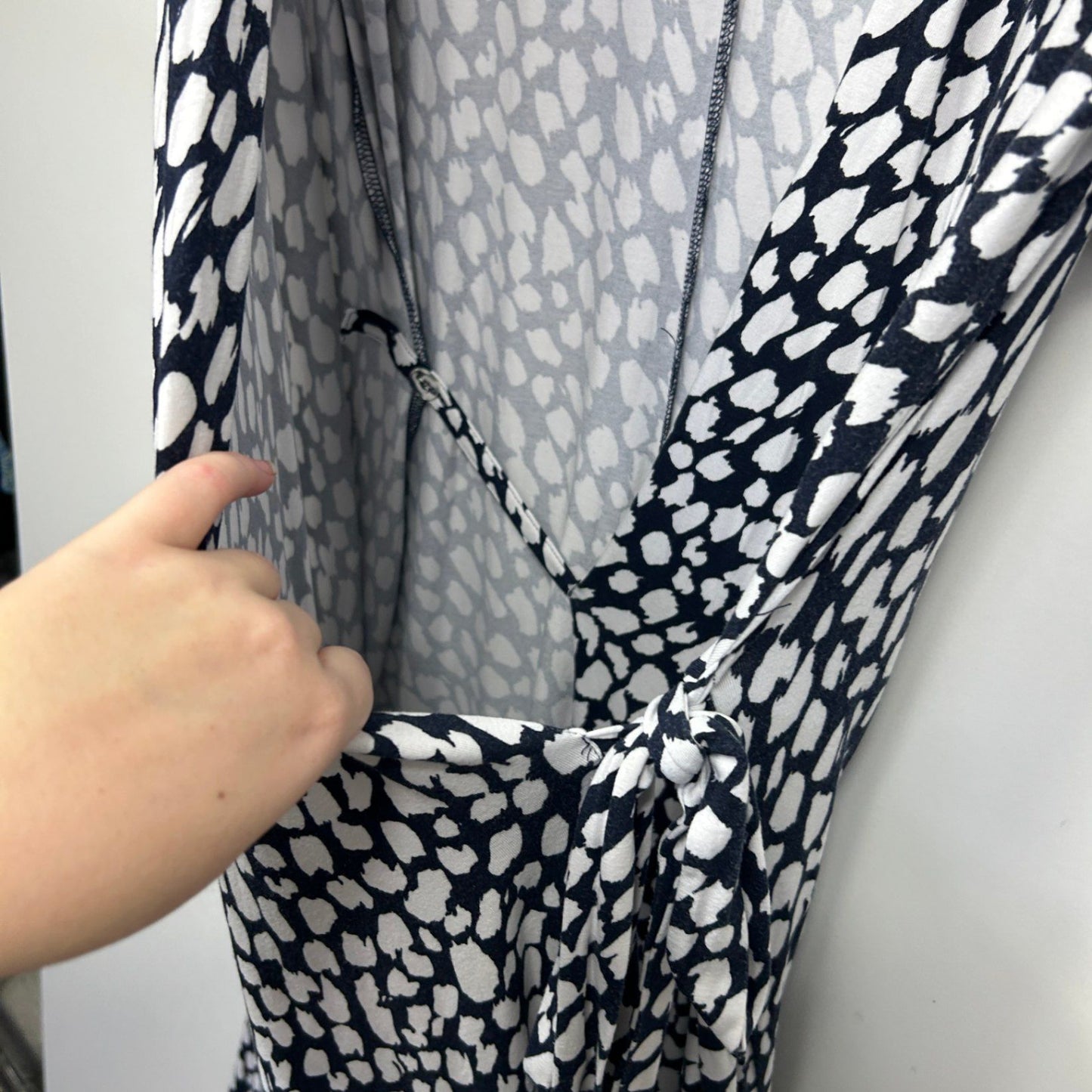 Sportscraft Navy White Short Sleeve Midi V-Neck Wrap Dress Size 22