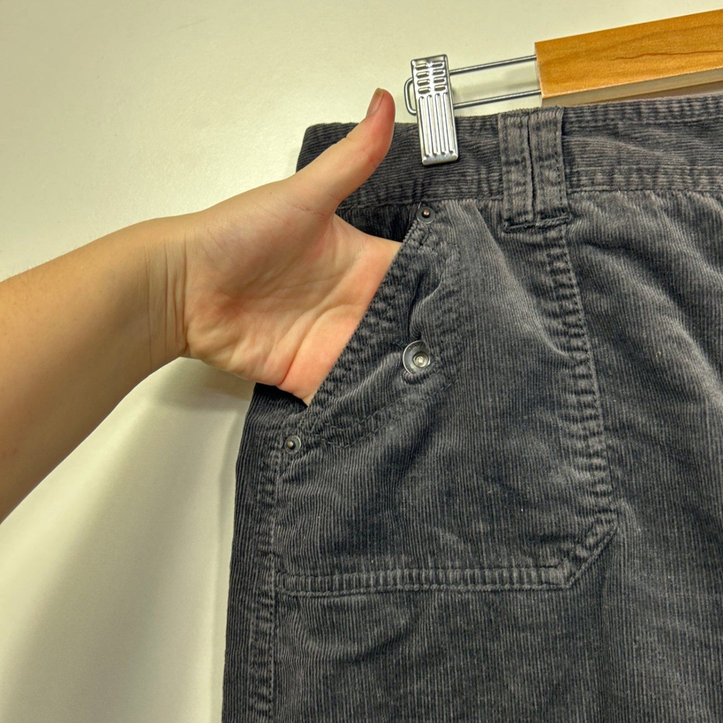 David Lawrence Black Corduroy Skirt Size 14