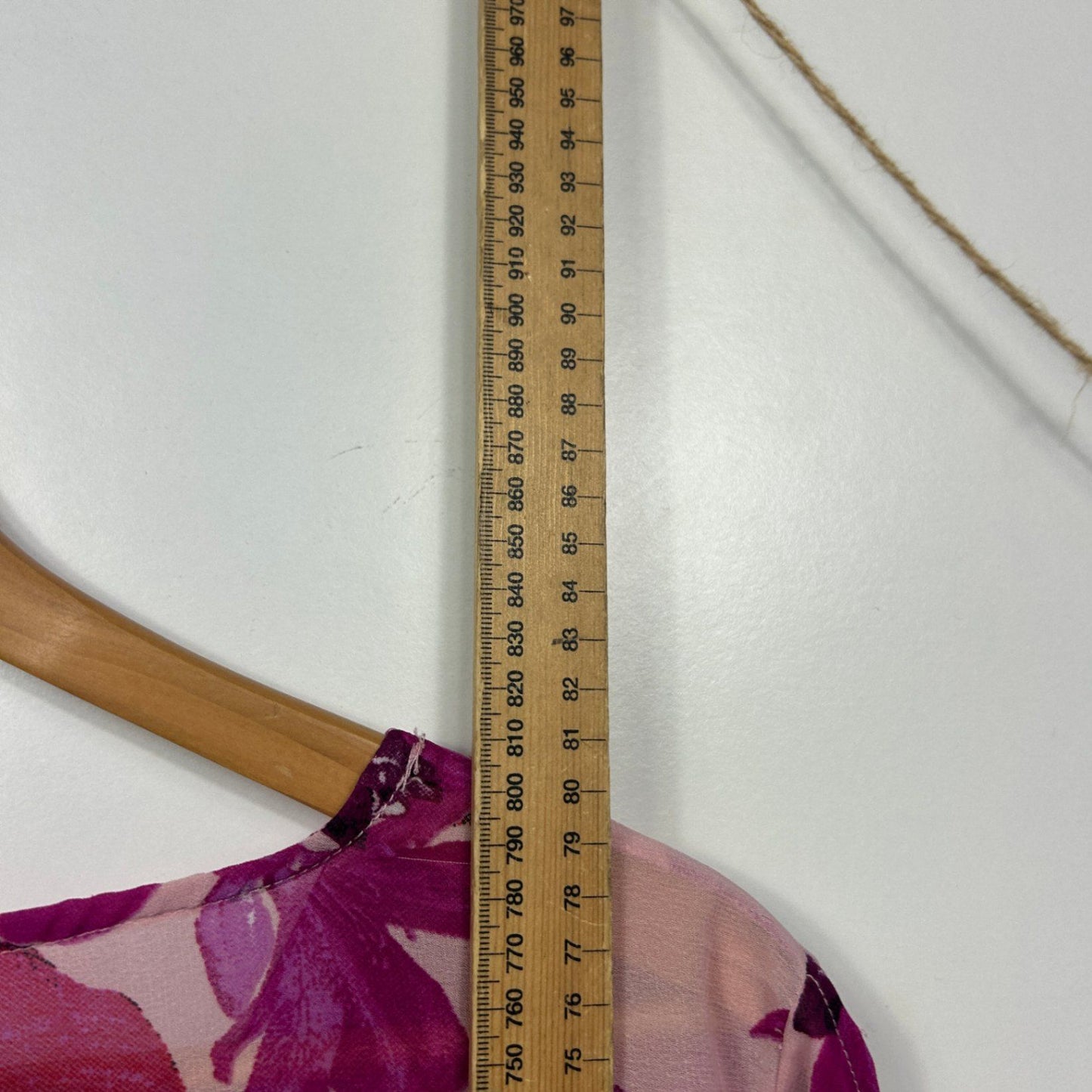 Millers Womens Pink Floral Short Sleeve V-neck Top Blouse Size 18