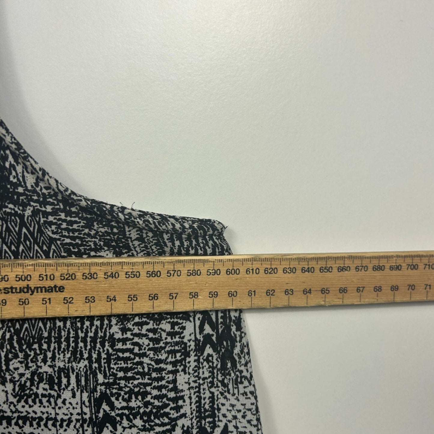 Autograph Black White Sleeveless Round Neck Top Blouse Size 18