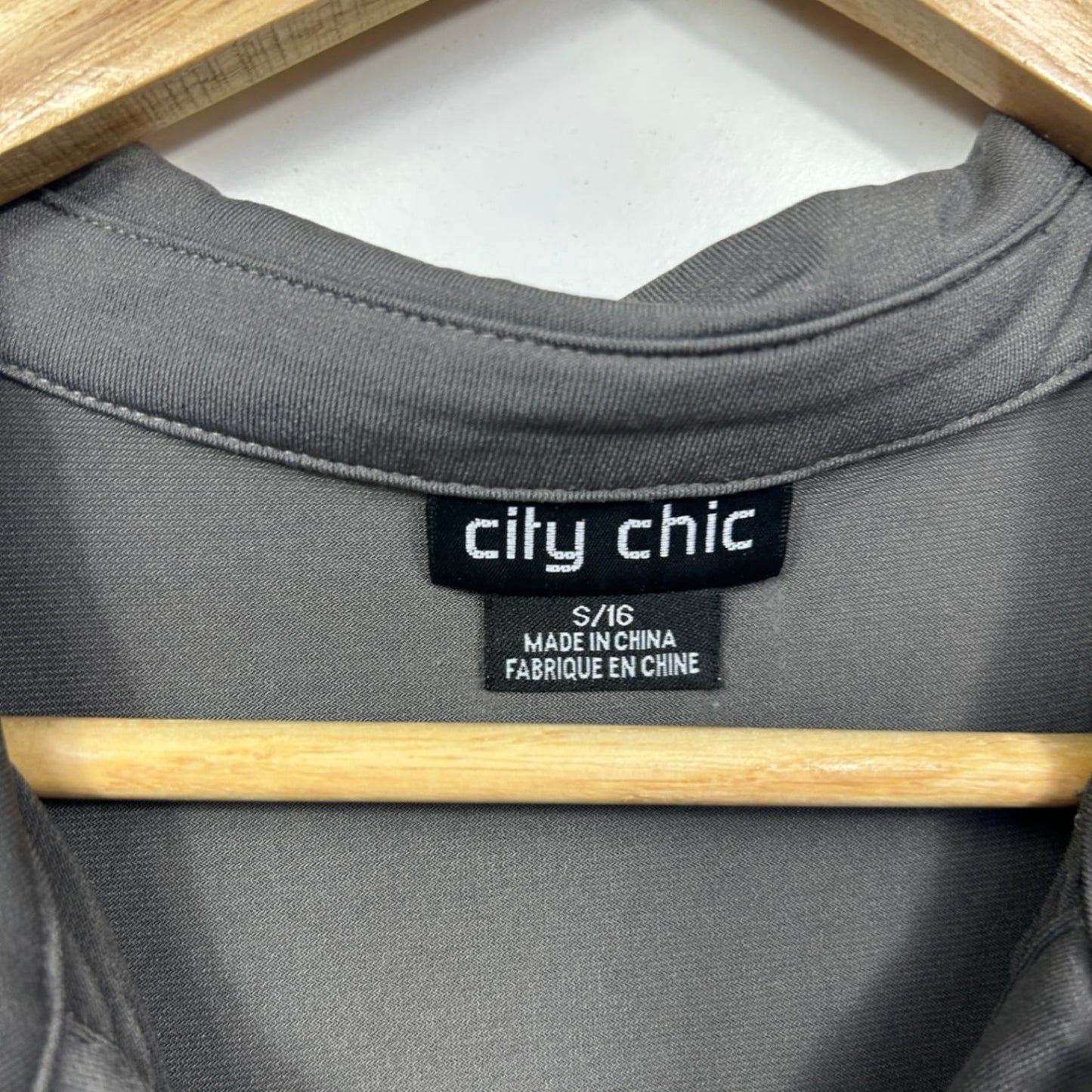 City Chic Womens Grey Short Sleeve Collared Button up Ruched Top - Size 16