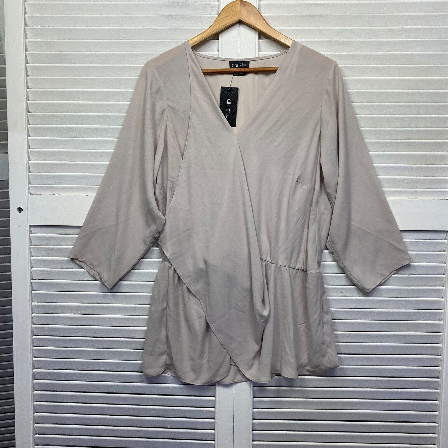 City Chic Top 14 Plus XS Long Sleeve Sand All Angels Draped Layered New