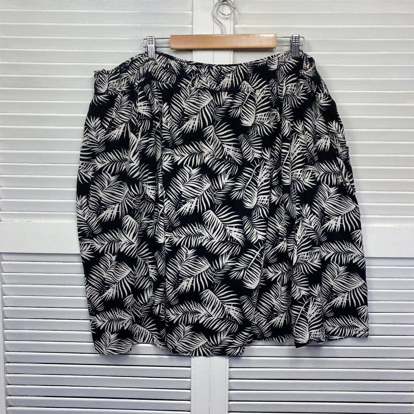 Autograph Skirt Womens 26 Plus Floral Flowy Pockets Viscose Elastic Waist Black