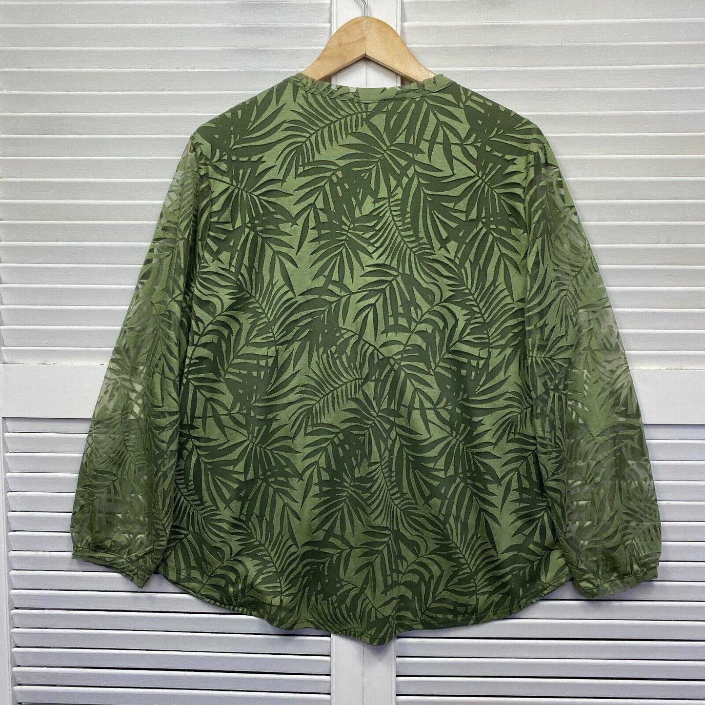 W Lane Top Size 2XL XXL Plus Long Sleeve Green Floral Sheer Overlay Lined New