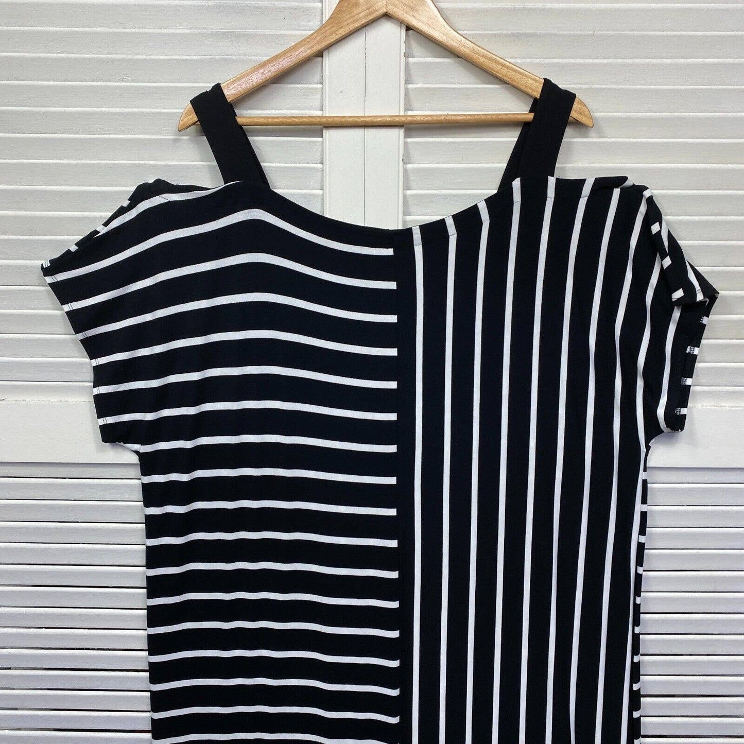 Taking Shape Dress Womens 18 Plus Medium Black White Striped Cold Shoulder New