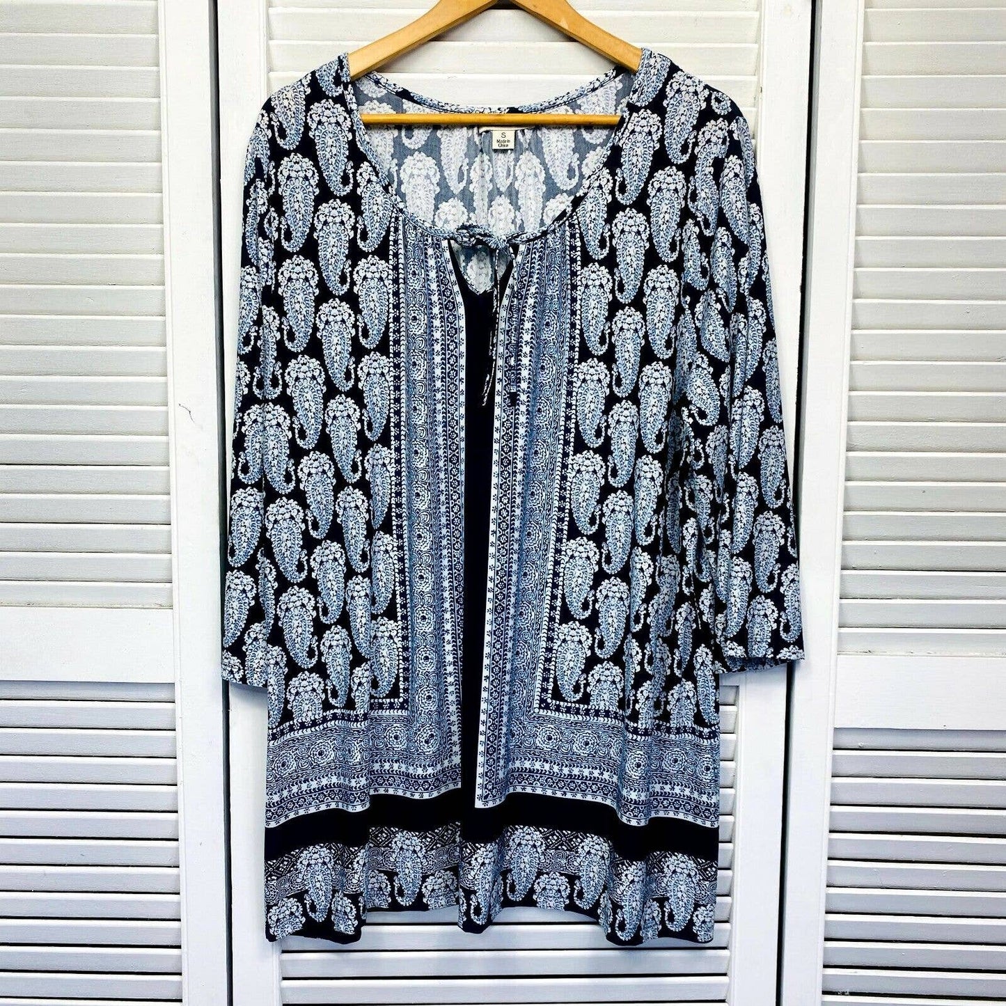 Beme Tunic Top Womens Small 16 Plus Size Blue White Long Sleeve Paisley Stretch