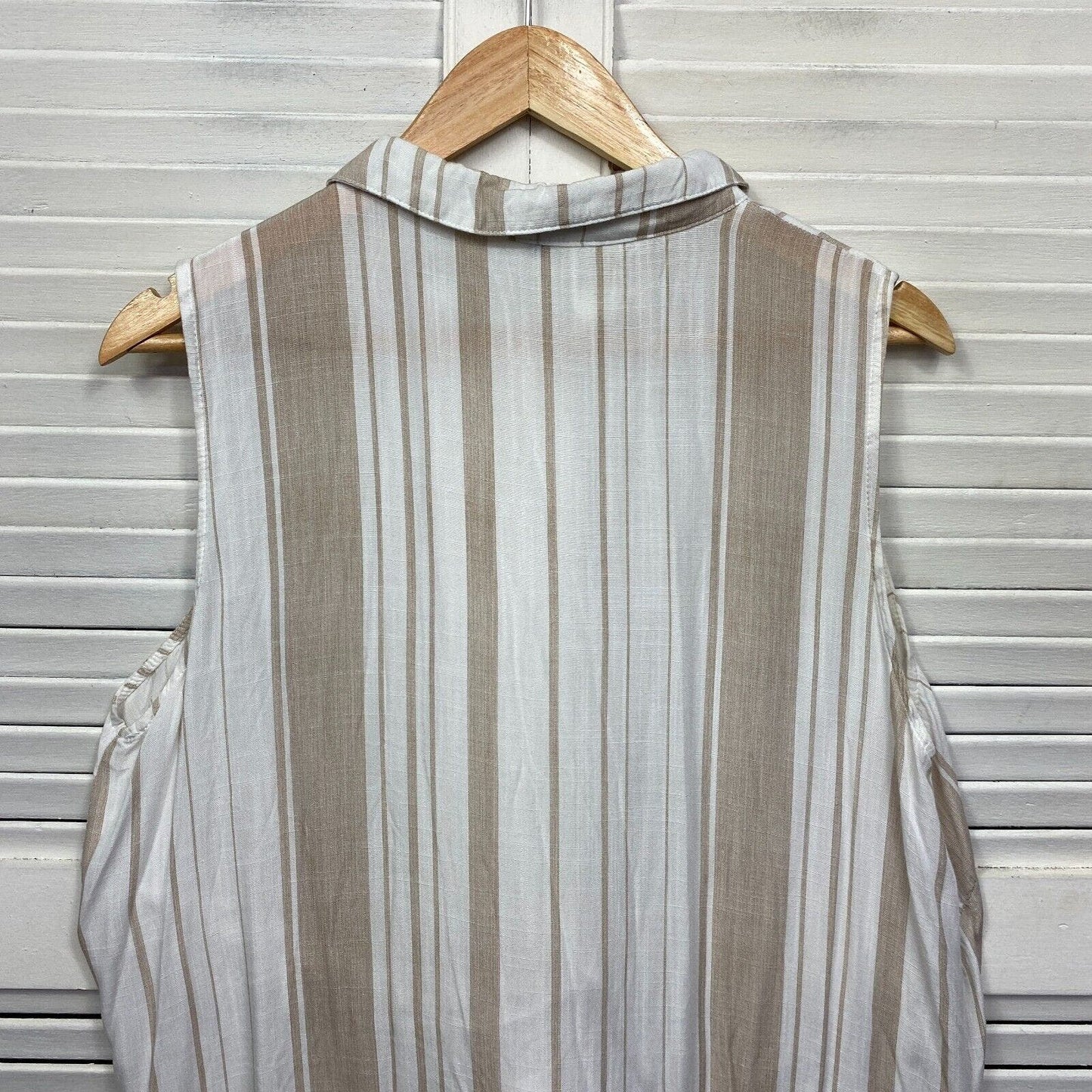 Willow Tree Top Size 16 White Sleeveless Button Up Linen Blend Striped Preloved