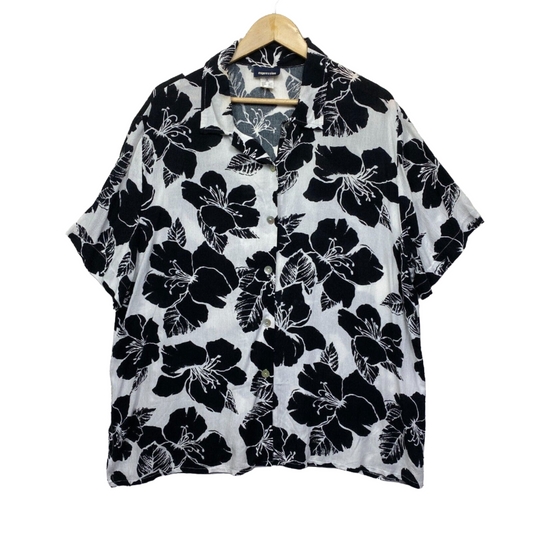 Vintage Top Size 20 Plus Black White Floral Short Sleeve Collared