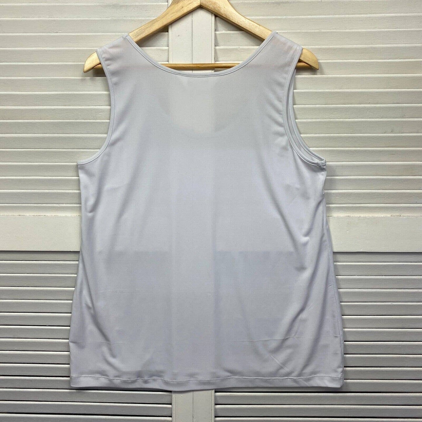 Taking Shape Basics Top 16 Plus Small White Sleeveless Singlet Preloved