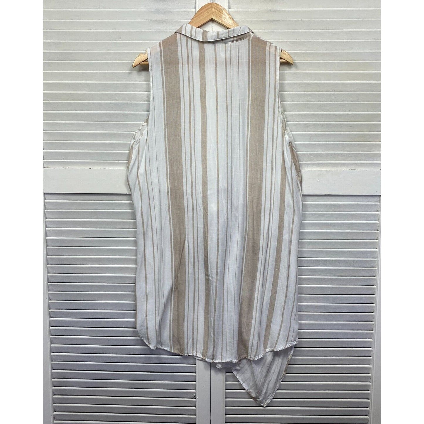 Willow Tree Top Size 16 White Sleeveless Button Up Linen Blend Striped Preloved