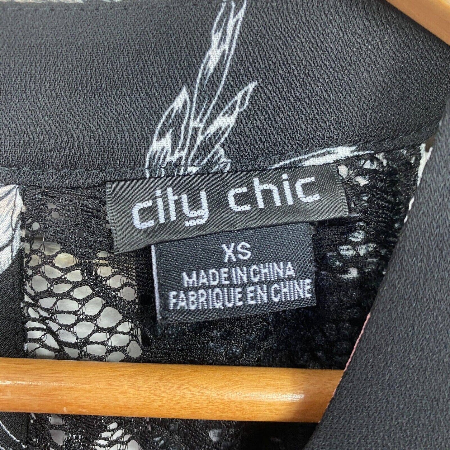 City Chic Womens Top Plus Size XS 14 Black Floral Lace Sleeveless