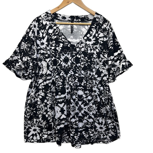 Taking Shape Black Top - Size 18/M