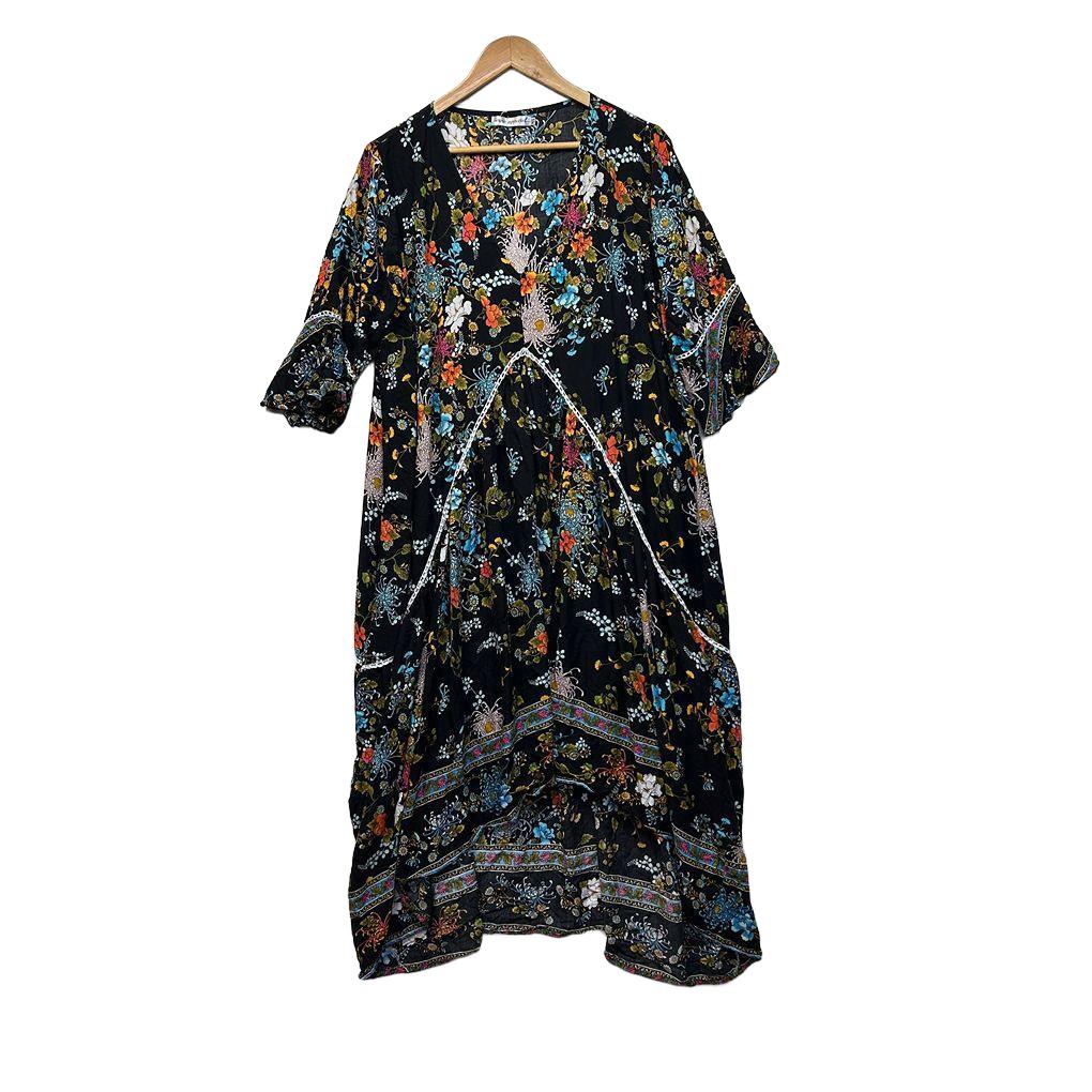 Vine Apparel Black Floral Peak Dress - Size M/L