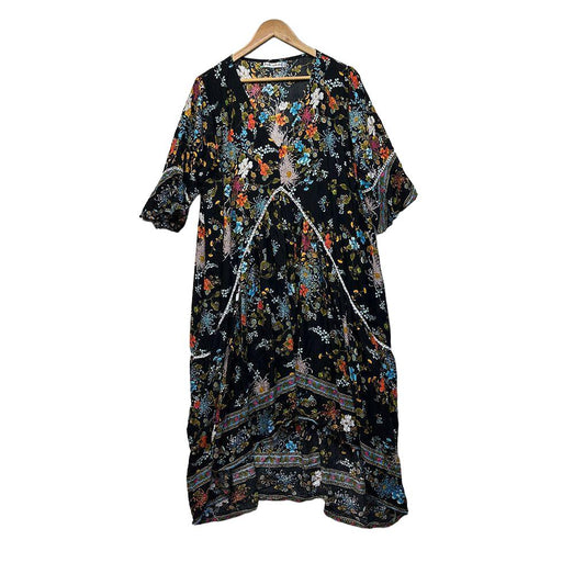 Vine Apparel Black Floral Peak Dress - Size M/L